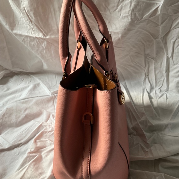(NWT) Michael Kors Greenwich Bicolor Grab Bag Tote, Purse Cinder/Dusty Rose - Picture 10 of 16